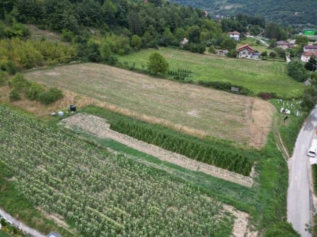 Prodaje se polj. i građevinsko zemljište 2042 m2, Ratajska, Prijepolje