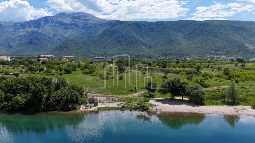 Land Mostar grad, Mostar, 2.750m2