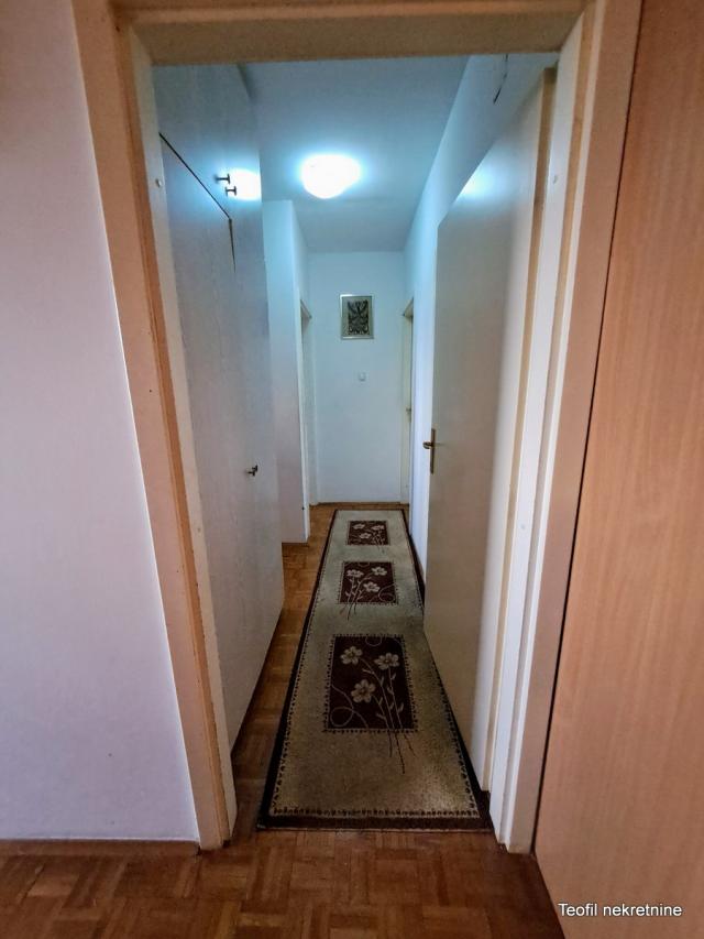 NOVI BEOGRAD BEŽANIJSKA KOSA II 86m2 , (T) , 215000e