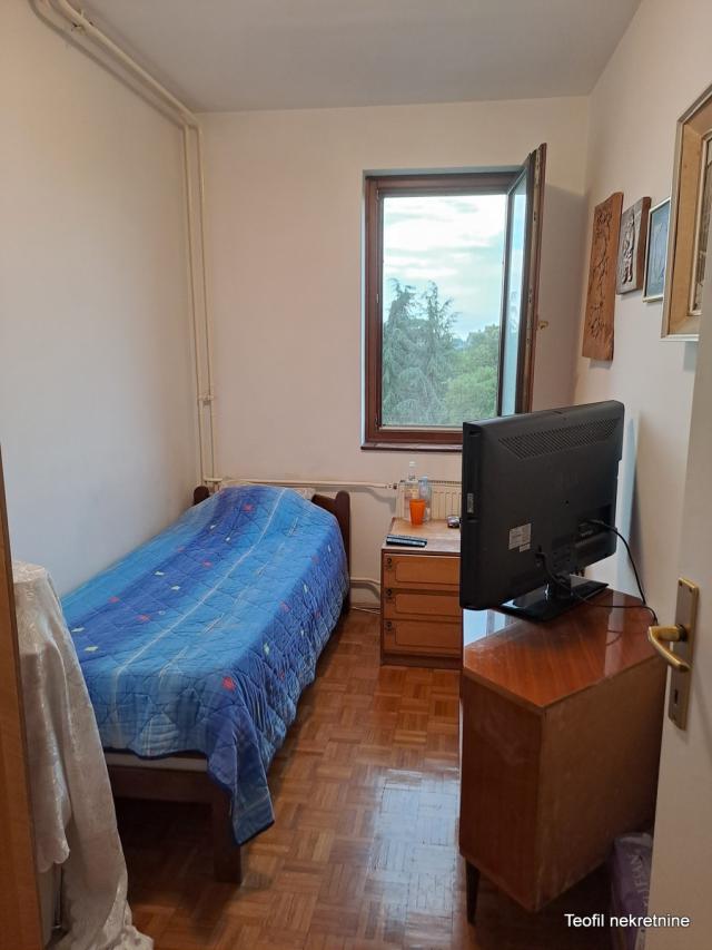 NOVI BEOGRAD BEŽANIJSKA KOSA II 86m2 , (T) , 215000e