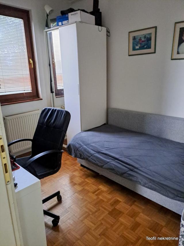 NOVI BEOGRAD BEŽANIJSKA KOSA II 86m2 , (T) , 215000e