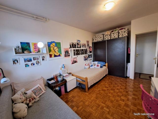 NOVI BEOGRAD BEŽANIJSKA KOSA II 86m2 , (T) , 215000e