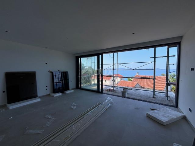 ZADAR, KOŽINO - Luxurious apartment with a terrace in an urban villa S3