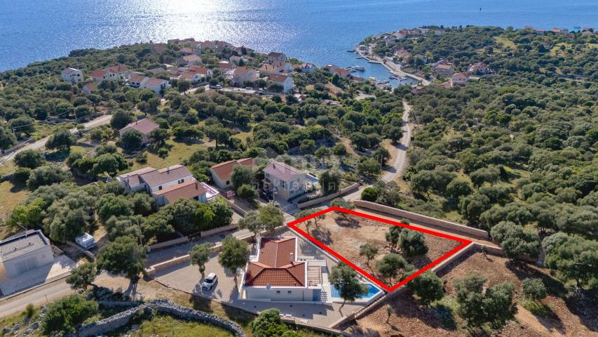 OTOK PAG, LUN - građevinsko zemljište s projektom i građevinskom dozvolom