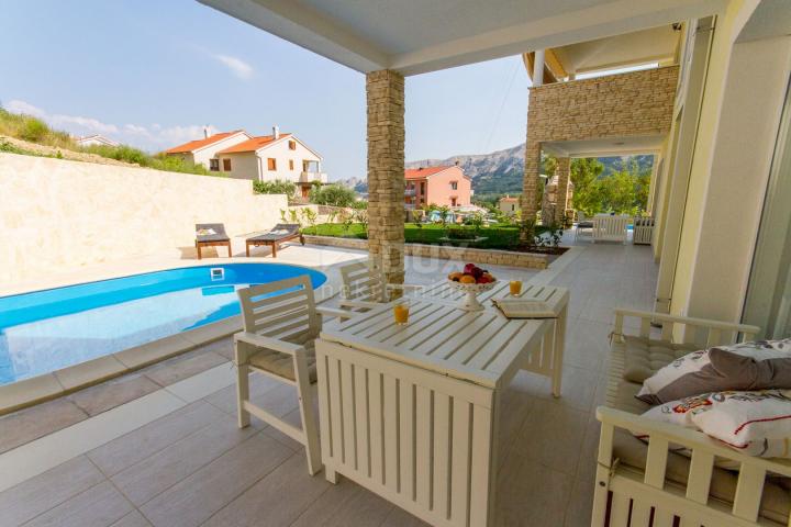 ISLAND OF KRK, BAŠKA - Beautiful semi-detached house with partial sea view in a fantastic location