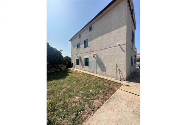 Haus Košljun, Pag, 347m2