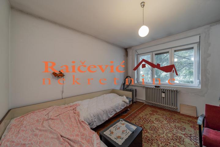 SAVSKI VENAC DEDINJE 64m2 , L , 185000e