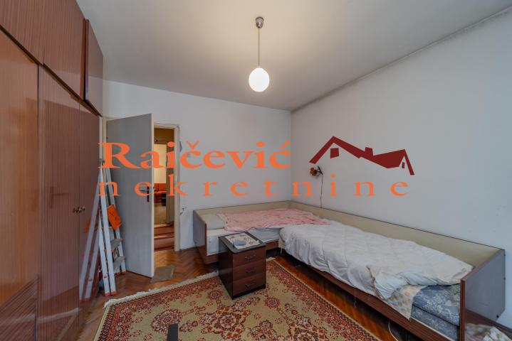 SAVSKI VENAC DEDINJE 64m2 , L , 185000e