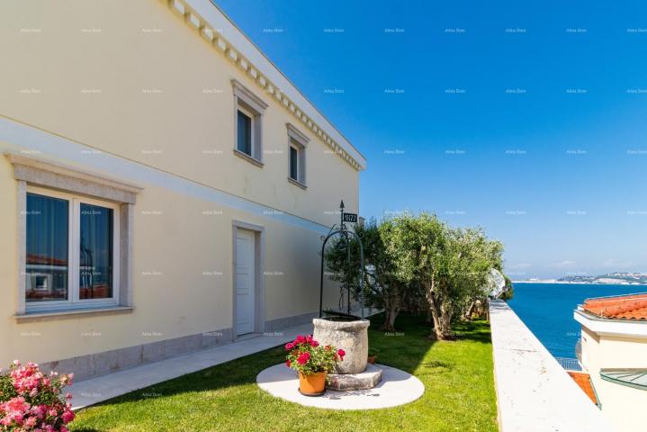 Villa Umag Crveni Vrh Luxury villa, first row from the sea !