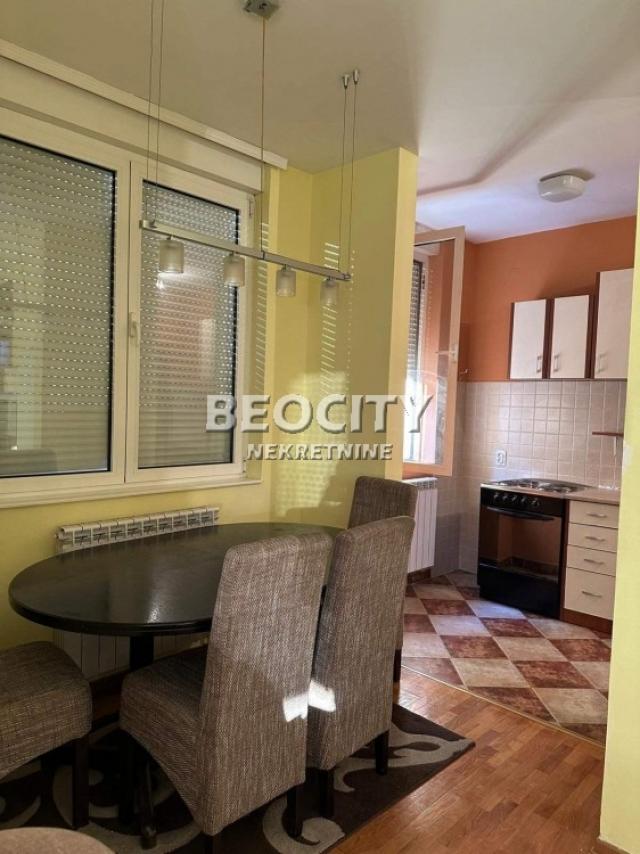 Voždovac, Lekino brdo, Banjalučka, 3. 0, 69m2, 600EUR