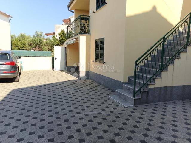 VODICE SRIMA - APARTMENT ONE STEP TO THE SEA - GROUND FLOOR