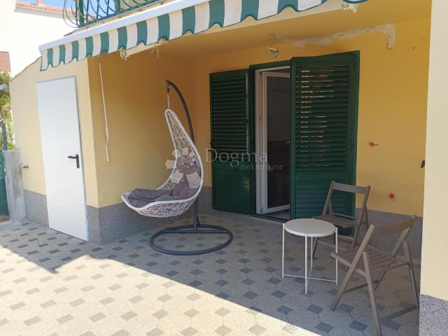 VODICE SRIMA - APARTMENT ONE STEP TO THE SEA - GROUND FLOOR