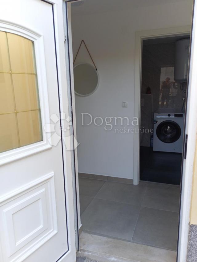 VODICE SRIMA - APARTMENT ONE STEP TO THE SEA - GROUND FLOOR