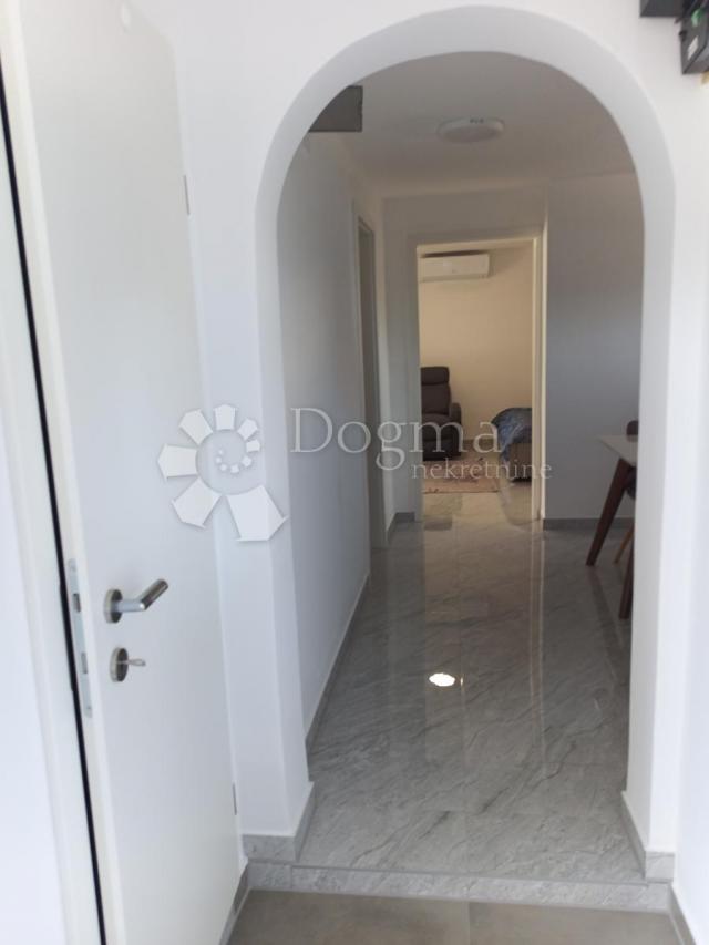 VODICE SRIMA - APARTMENT ONE STEP TO THE SEA - GROUND FLOOR