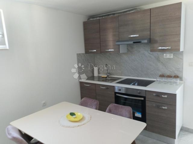 VODICE SRIMA - APARTMENT ONE STEP TO THE SEA - GROUND FLOOR