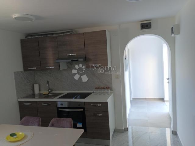 VODICE SRIMA - APARTMENT ONE STEP TO THE SEA - GROUND FLOOR