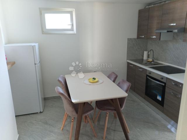 VODICE SRIMA - APARTMENT ONE STEP TO THE SEA - GROUND FLOOR