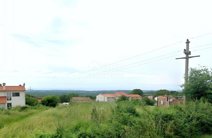 ISTRIEN, POREČ - Grundstück mit Baugenehmigung