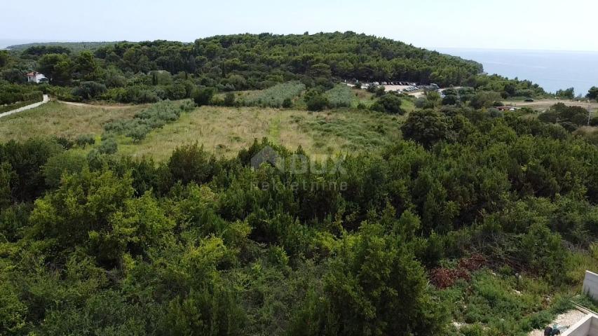 ISTRIA, PREMANTURA - Building plot with permission for a villa 500 meters from the sea with a view!