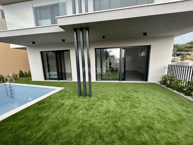 ZADAR, KOŽINO - Apartment mit Garten und Pool