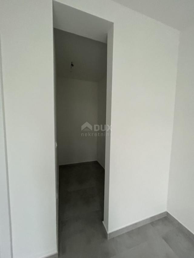 ZADAR, KOŽINO - Penthouse na 90m od mora 