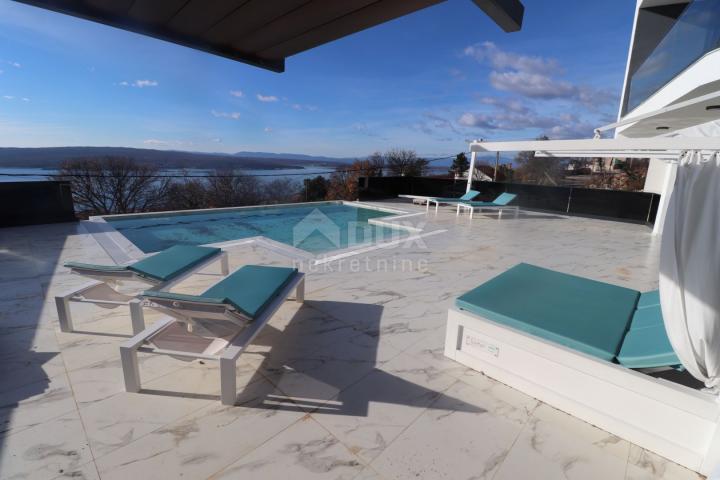 CRIKVENICA - Impressive modern villa with pool!