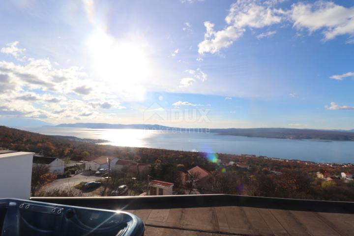 CRIKVENICA - Impresivna moderna vila s bazenom!