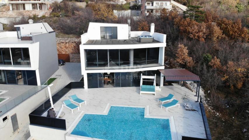 CRIKVENICA - Impressive modern villa with pool!