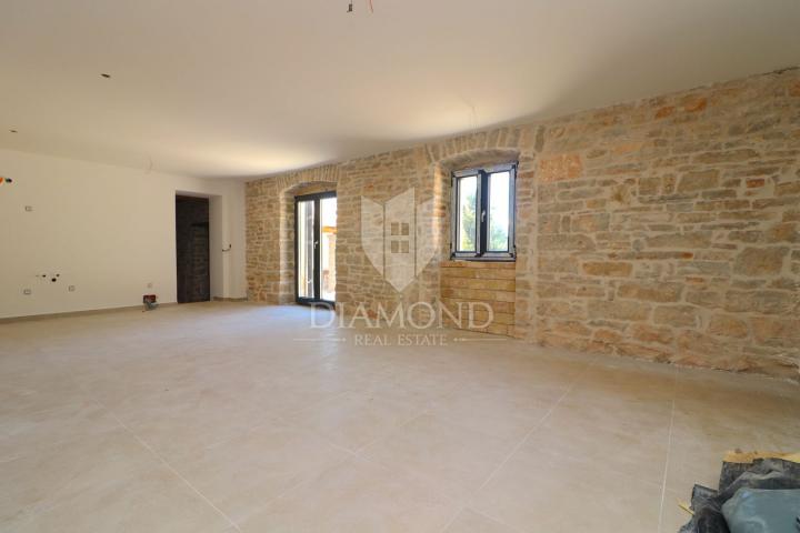 Barban, central Istria, renovated stone house with swimming pool