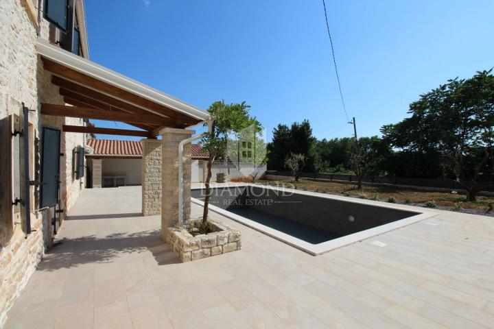 Barban, central Istria, renovated stone house with swimming pool