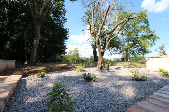 Barban, central Istria, renovated stone house with swimming pool