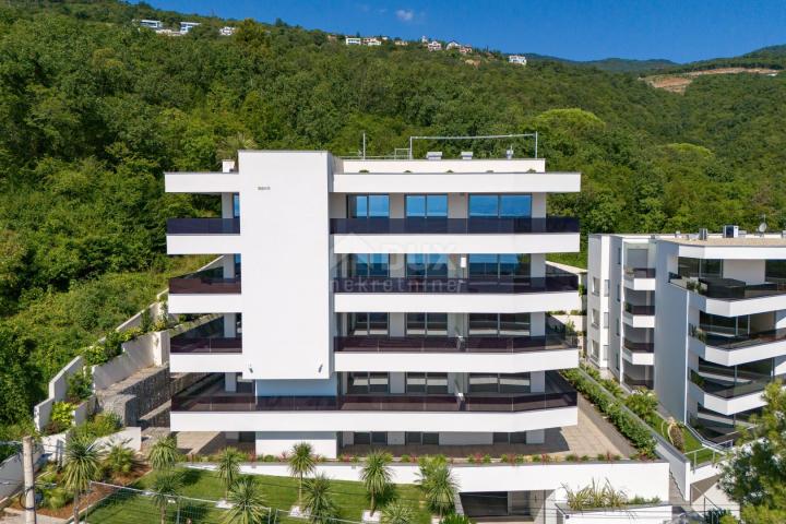 OPATIJA, CENTER - modern apartment in a new building with a sea view, shared pool, garage