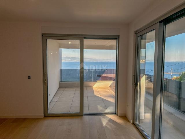 OPATIJA, CENTER - a beautiful apartment in a new building with a sea view