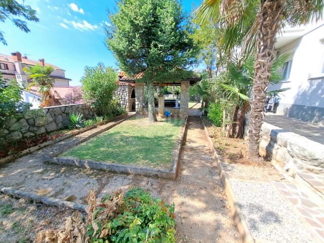 OPATIJA, IČIĆI - penthouse with panoramic view and courtyard building