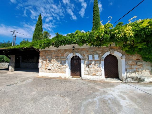 OPATIJA, IČIĆI - penthouse with panoramic view and courtyard building