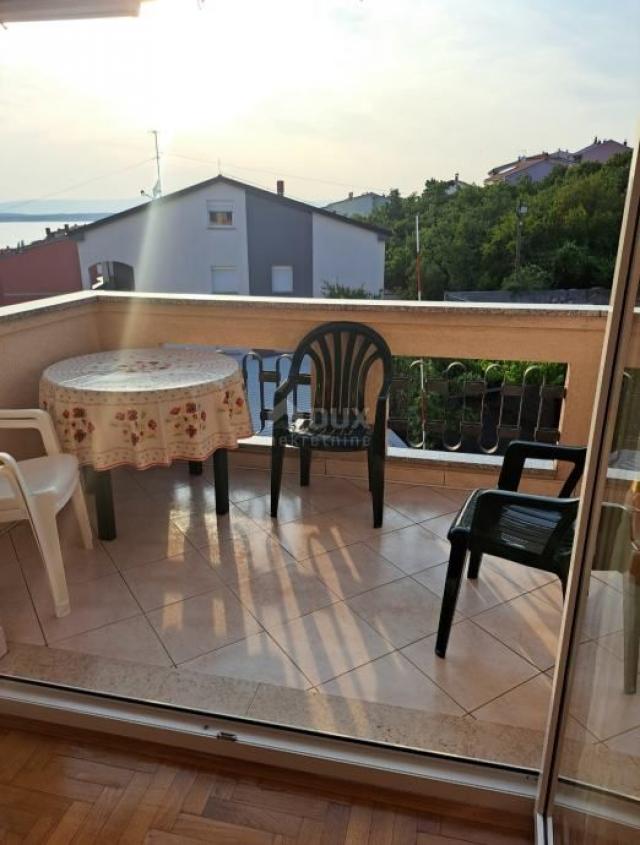 CRIKVENICA - bright apartment with an excellent layout of 35 m2