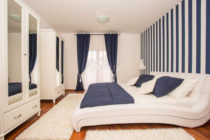 CRIKVENICA - luksuzna kuća s pet apartmana