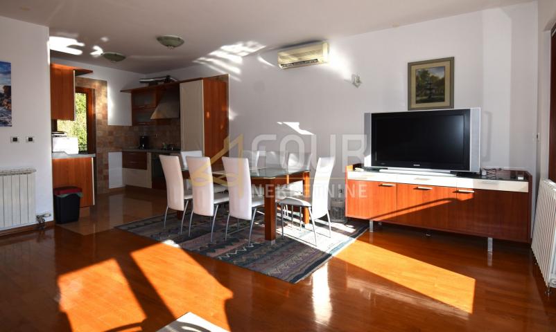 Wohnung Ičići, Opatija - Okolica, 107,73m2