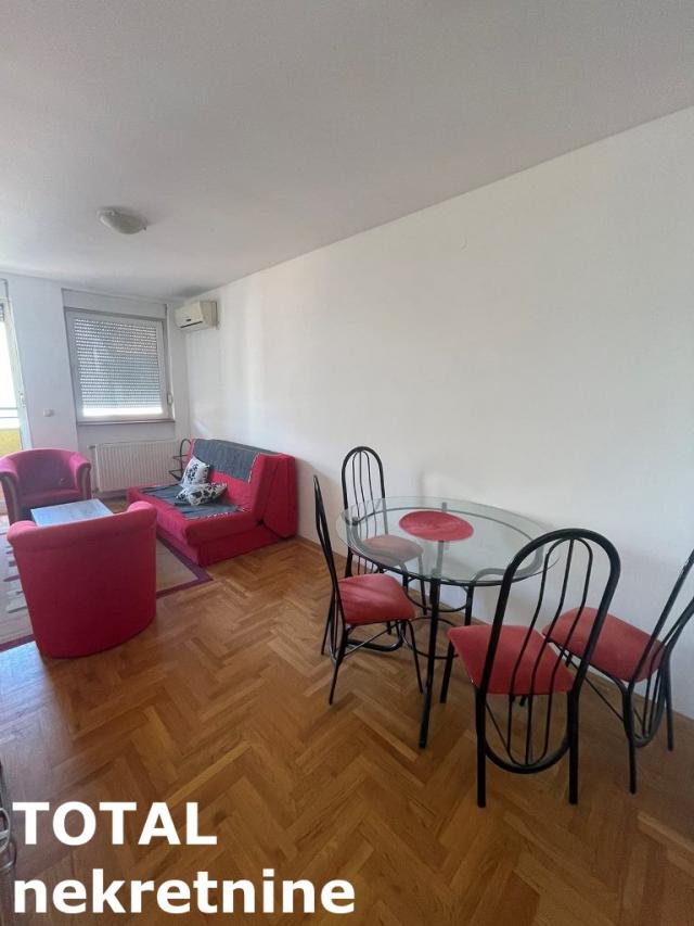 2 Dvosoban stan NOVI SAD, 98880€