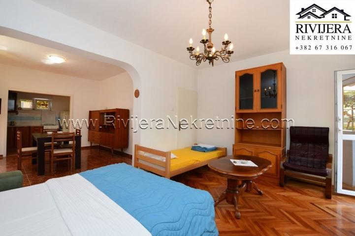 Affordable two-bedroom apartment in Herceg Novi Sutorina