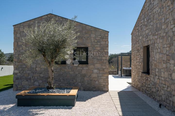 Haus Hum, Buzet, 101m2