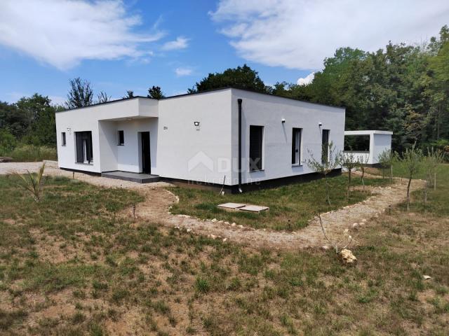 ISTRIA, KRŠAN Modern one-story house with swimming pool in nature, 111 m2