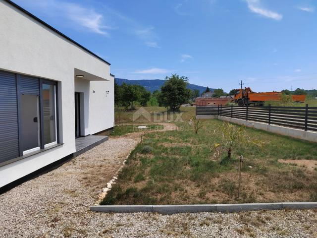 ISTRIA, KRŠAN Modern one-story house with swimming pool in nature, 111 m2