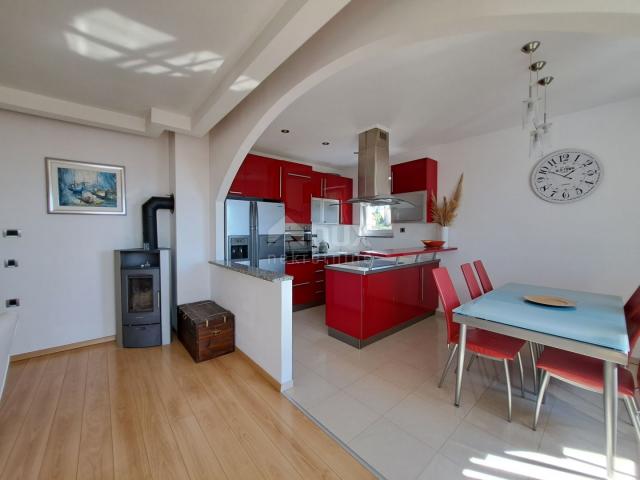 OPATIJA, IČIĆI – Penthouse mit Panoramablick und Garten