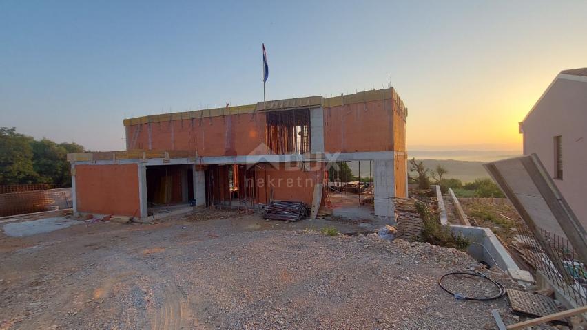 INSEL KRK, STADT KRK (Umgebung) – Luxusvilla im Bau