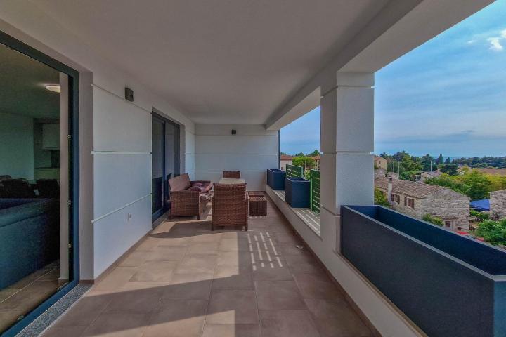 Novigrad, stan 500 m od mora, parking, S8