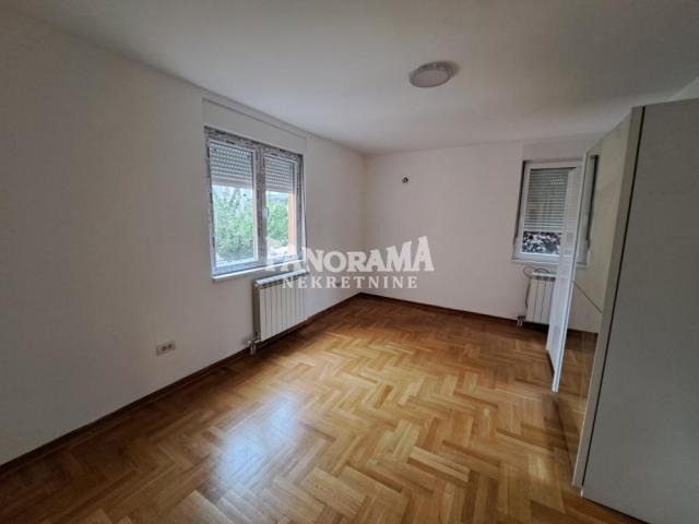 Dedinje-Beli Dvor , 97m2+ Garaža 28m2+ 2 ostave(20m2) ID#3093