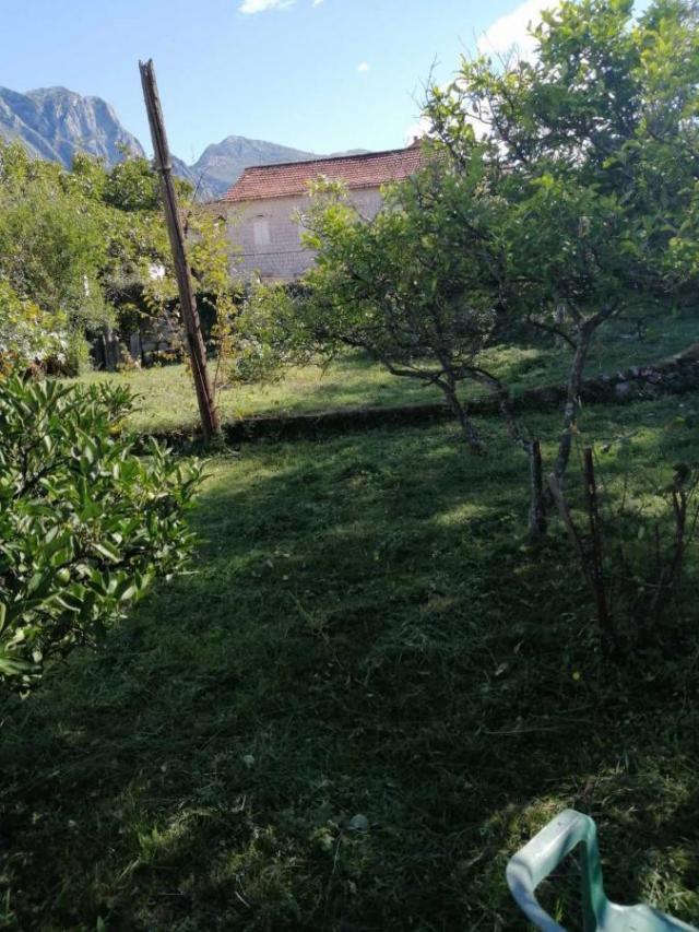 Urbanized land for sale, 635 m2 (GBA: 550 m2), Kotor, Prčanj