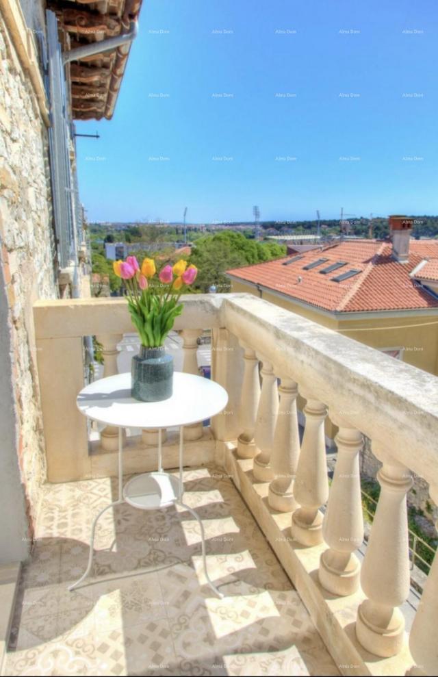 Wohnung Pula, Monte Zaro. Eine große, schön eingerichtete Wohnung mit Garage.