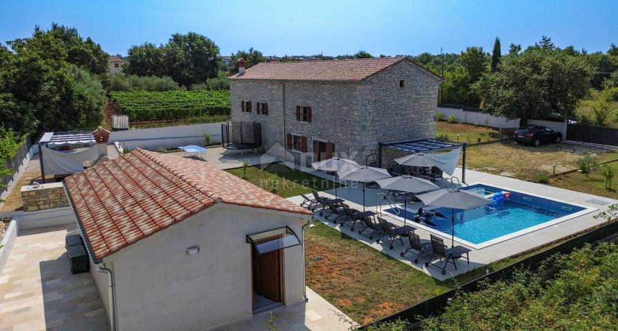 ISTRIA, SVETVINČENAT - Renovated autochthonous stone house with swimming pool